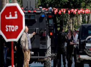 Tunuslular 'teröre karşı' yürüyecek