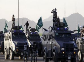 Riyad'dan Yemen sınırına askeri sevkiyat
