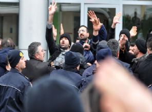 Sivas'ta serbest bırakılan 5 polise yakalama kararı