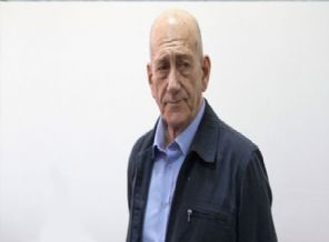 İsrail eski Başbakanı rüşvetten suçlu bulundu