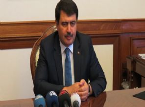 İstanbul Valisi: Emniyet Müdürlüğümüze saldırıldı
