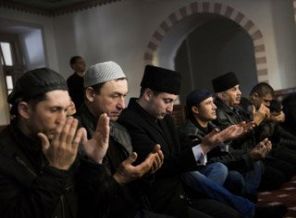 Kırım Tatar TV'sine destek mitingi