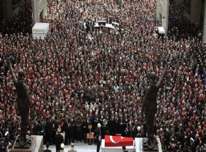 O gazete ve TV'ler savcının cenazesine alınmadı