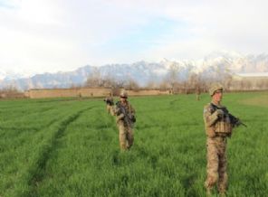 Taliban'dan hava üssüne saldırı