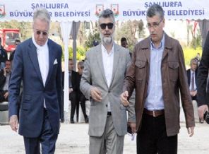 Bakan Çelik gelmedi, tören ertelendi