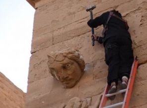 IŞİD Hatra'yı yıkmaya devam ediyor