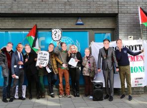 Robbie Williams'a protesto