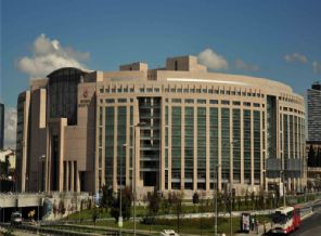 Çağlayan Adliyesi'nde yine yürekler ağza geldi