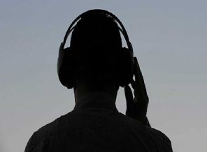 Baskı kurmak ve sindirmek için dinlemişler