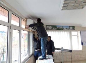 Cemevine haciz geldi