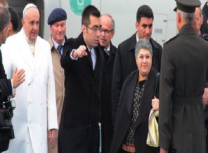 Davutoğlu'ndan Papa'ya çok sert tepki