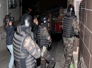 Emniyetten 81 ile bombalı araç uyarısı