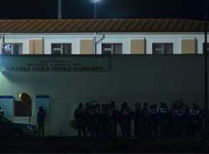 Cezaevinde isyan çıktı!