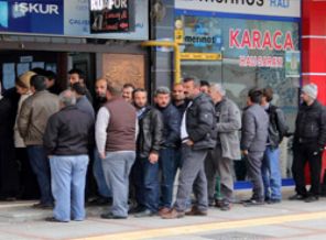 ÇAYKUR'da başvuru izdihamı