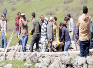 Kazılarda 10 insana ait kafatası bulundu!