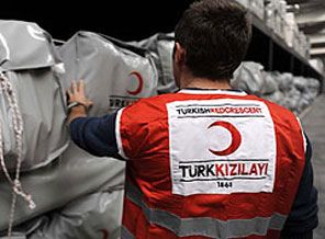 Kızılay'dan Suriye'ye 7 tır yardım