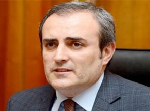 Ünal Zaman ve Hürriyet'e tepki gösterdi