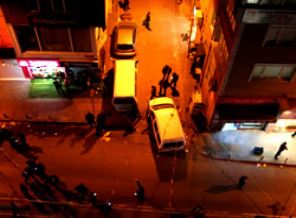 Uyuştucu çeteleri Kağıthane'deki derneği böyle bastı (Video)