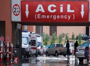 1 yaşındaki kızını öldürmeye çalıştı