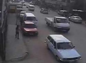 HÜDAPAR'ın seçim minibüsü soyuldu