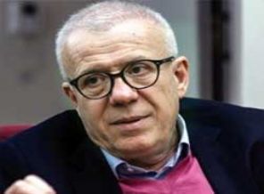 Özkök'e göre Ahmet Kaya şerefsiz kelimesini seviyor