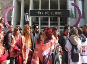 TDK'dan kadınlara yanıt: