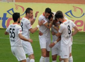 Adanaspor farklı kazandı