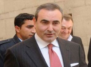 Ünlü işadamı cezaevine girdi