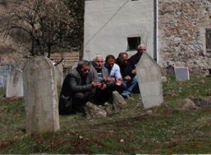 Ermenilerin katlettiği dedelerini andılar