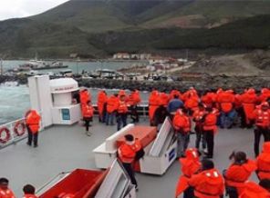 Feribottaki yolcular tahliye edildi