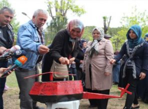 Madenci ailelerinden bağış kutulu eylem