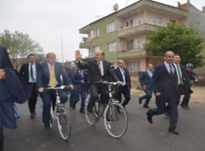 Bakan bisiklet keyfi yaptı