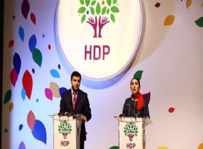 Abdülkadir Selvi: Erdoğan Kürtlere ne yaptı?