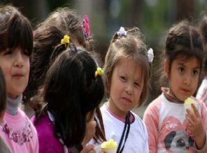 İHH'dan Suriyeli yetimlere yardım eli