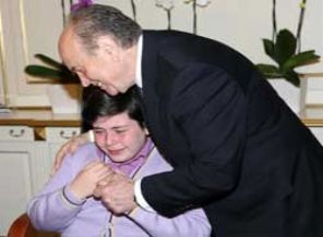 İlk talimatını verirken gözyaşlarını tutamadı