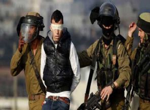 İsraillliler Aksa'ya girdi, iki Filistinli gözaltında