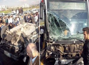 Metrobüs yolunda kaza