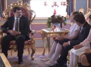 Vali Şahin, çocukları makamında ağırladı