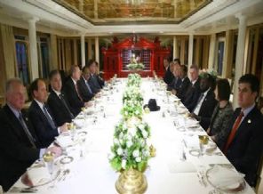 Erdoğan'dan devlet adamlarına yemek