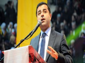 HDP'nin ilk mitingi Davutoğlu'na takıldı