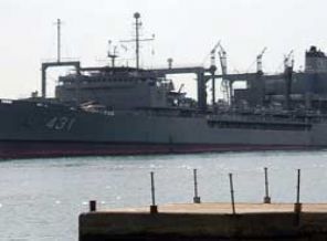 'İran savaş gemileri görevini icra ediyor'