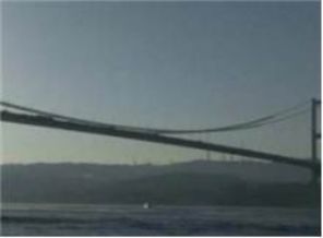 Boğaziçi Köprüsü'nde intihar girişimi