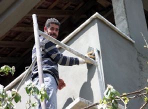 Gündüz işçi, akşam vekil adayı