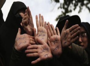 İran'da kadın dergisi kapandı