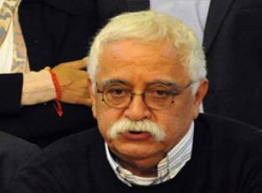 Kırca'nın devlet sanatçılığı alındı