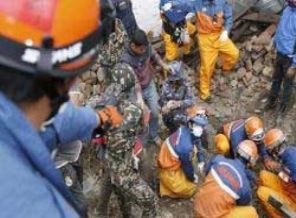 82 saat sonra enkazdan sağ çıkarıldı