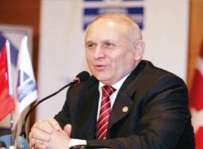 ’Parlamenter sistem kokuşmuş bir model’